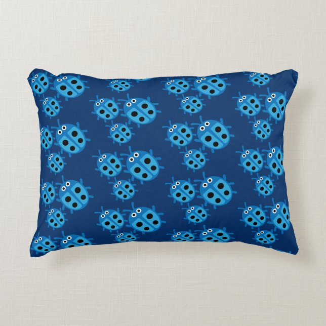 Cojín Decorativo Niños Pequeños mariquita (Anverso)