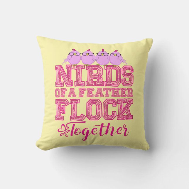 Cojín Decorativo Nirdos de una pluma (Anverso)