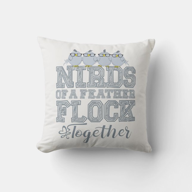 Cojín Decorativo Nirdos de una pluma (Anverso)
