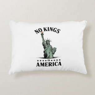 Cojín Decorativo No Kings in America Estatua de la Libertad