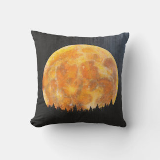 Cojín Decorativo Noche Dorada Luna Llena Sobre El Bosque De Pinos