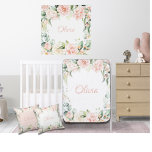 Cojín Decorativo Nombra de color rosa floral bebé niña<br><div class="desc">manta color de agua floral rosa bonito para la niña dulce de tu vida. Un regalo perfecto para el chica del recién nacido.</div>