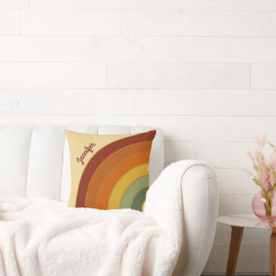 Cojín Decorativo Nombre de arcoiris retro silenciado y con capas de