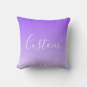 Cojín Decorativo Nombre de escritura cursiva y ombre morado claro e