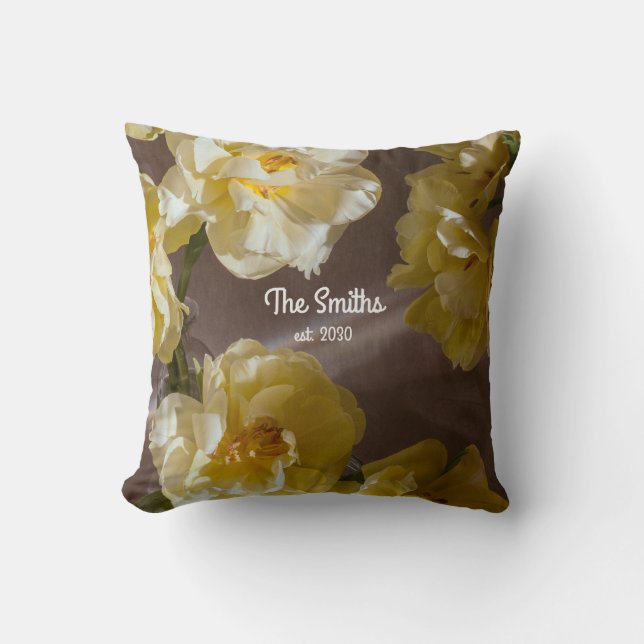 Cojín Decorativo Nombre de familia floral personalizado con tulipan (Anverso)