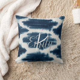 Cojín Decorativo Nombre de monograma de tinte azul y blanco Shibori
