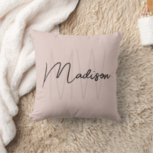 Cojín Decorativo Nombre de monograma moderno en rosa rubor