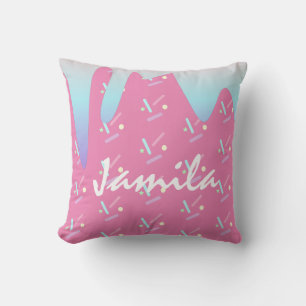 Cojín Decorativo Nombre de Ombre Rosa Goteante de Helado de Verano