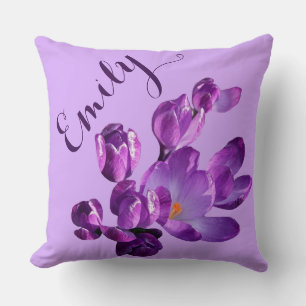 Cojín Decorativo Nombre de personalizable Emily lindo crocus morado