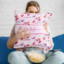 Nombre elegante del patrón de las letras de amor r