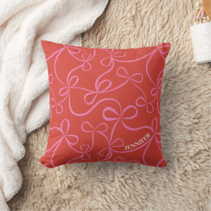 Cojín Decorativo Nombre personalizado lazo de cinta rosa y roja Pat