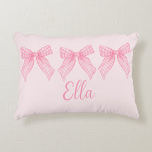 Cojín Decorativo Nombre personalizado Pink Gingham Coquette Bow Pil