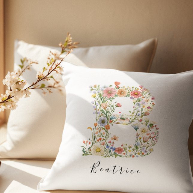 Cojín Decorativo Nombre personalizado y monograma floral 'B' (Subido por el creador)