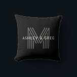 Cojín Decorativo Nombre Retro Moderno Editable Monograma Negro & Gr<br><div class="desc">Monograma retro-moderno personalizable con estilo,  ¡edítalo como desees!</div>