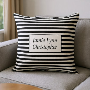 Cojín Decorativo Nombres de parejas personalizados rayas negras/bla