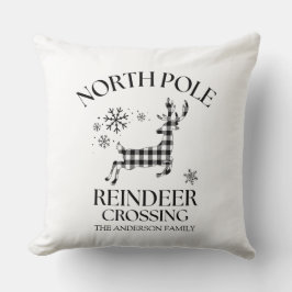 Cojín Decorativo North Pole Reindeer Crossing Buffalo Plaid