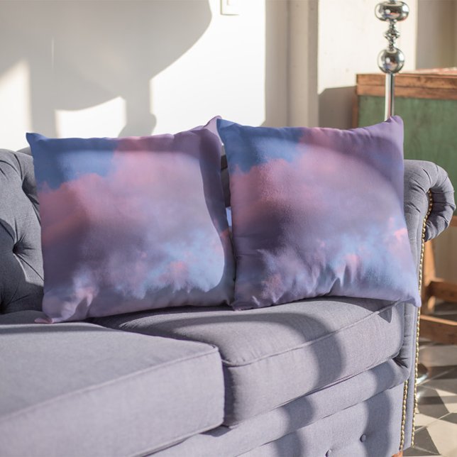 Cojín Decorativo Nubes de Algodón de Azúcar al Atardecer (Cotton Candy Clouds at Sunset Throw Pillow)