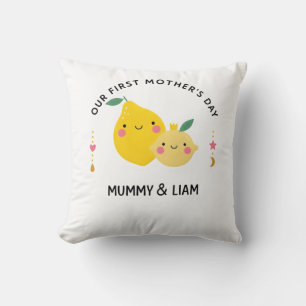 Cojín Decorativo Nuestra Primera camiseta del día de la madre