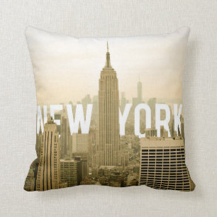 Cojín Decorativo Nueva York (texto detrás del edificio)