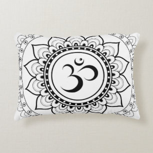 Cojín Decorativo Ohm Mandala Om Mandala Blanco y Negro