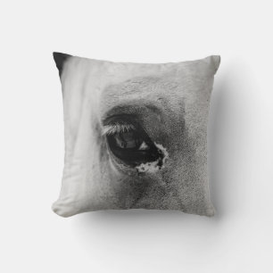 COJÍN DECORATIVO OJO DEL CABALLO BLANCO