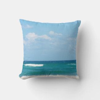 Cojín Decorativo Olas del Océano Cielo Azul Chocando en la Costa de