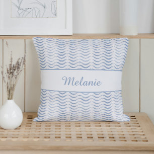 Cojín Decorativo Olas Náuticas de Azul Claro con Nombre Personaliza