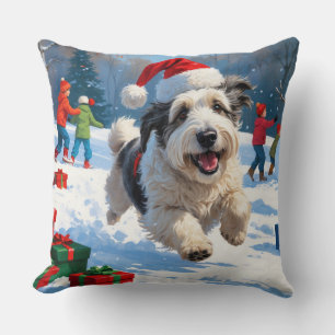 Cojín Decorativo Old English Sheepdog corriendo en sombrero de Navi