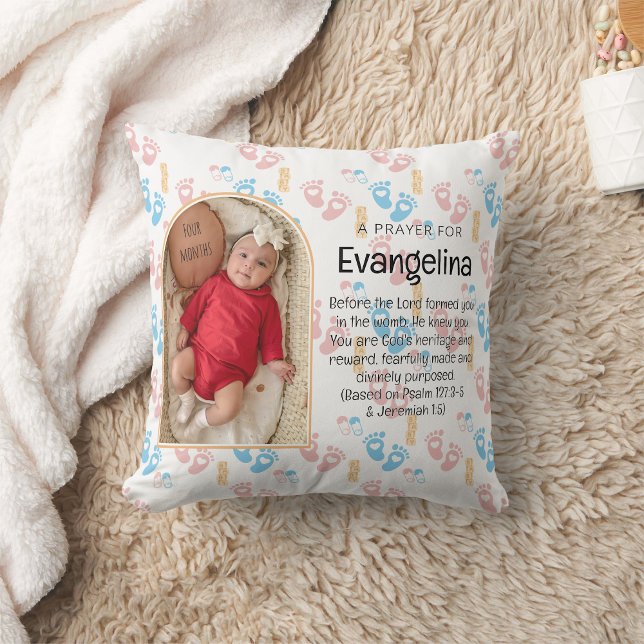 Cojín Decorativo Oración cristiana para bebés personalizada Keepsak (Cute Baby Footprints Throw Pillow with customizable photo, name and Bible verse. Ideal souvenir gift)