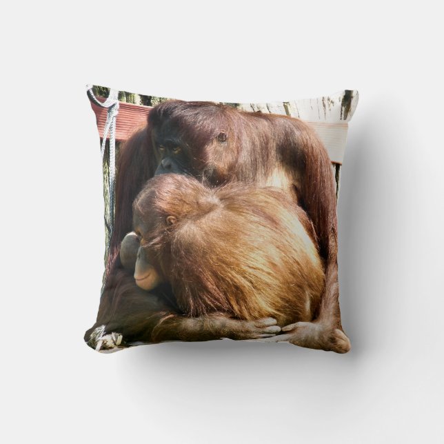 COJÍN DECORATIVO ORANGUTANOS (Anverso)