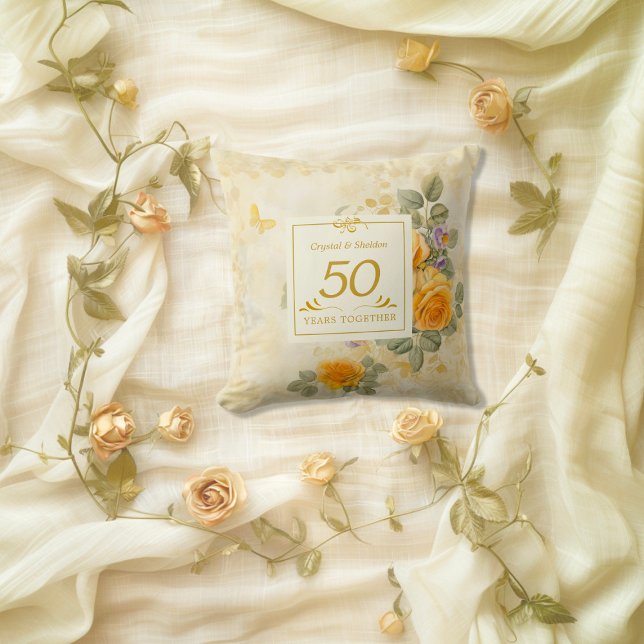 Cojín Decorativo Oro y Rosas 50° aniversario Boda (Gold Yellow Roses 50th Anniversary gift Throw Pillow)
