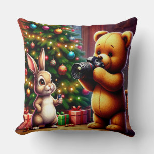 Cojín Decorativo Oso Adorable y Conejo Capturando la Navidad