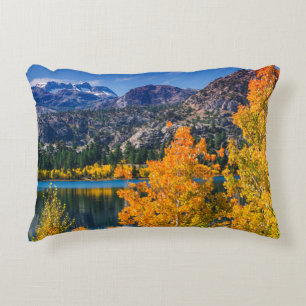 Cojín Decorativo Otoño alrededor del lago June, California