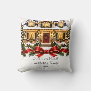 Cojín Decorativo Our New Home Christmas House with Family Name and