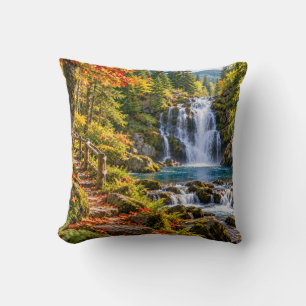 Cojín Decorativo Paisaje forestal de cascada de otoño