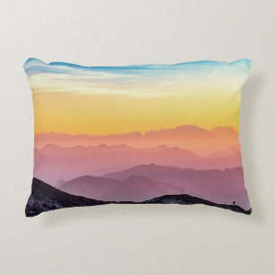 Cojín Decorativo Paisaje montañoso de los colores naturales al atar