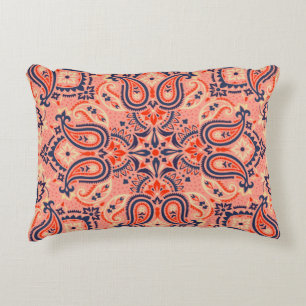 Cojín Decorativo Paisley sin foco: diseño de patrones vintage.
