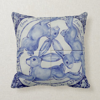 Cojín Decorativo Pájaro de la medalla azul y blanca de tres hectáre