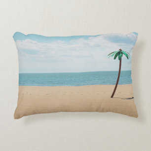 Cojín Decorativo Palmera artificial verde a orillas del mar