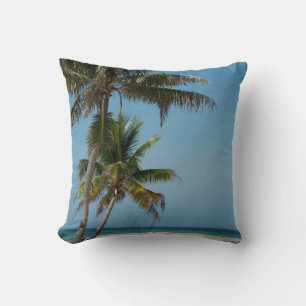 Cojín Decorativo Palmera y playa de arena blanca