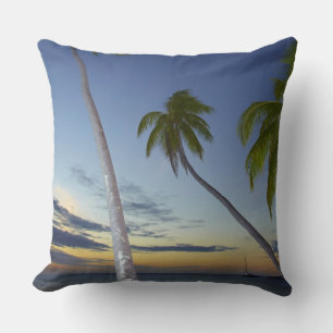 Cojín Decorativo Palmeras y puesta de sol, Plantation Island Resort