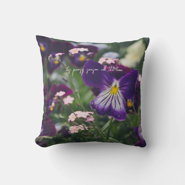 Cojín Decorativo Pansias moradas y olores rosados (Anverso)