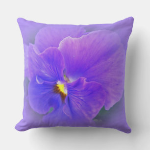 Cojín Decorativo Pansies - Un árbol de primavera en morado de marró