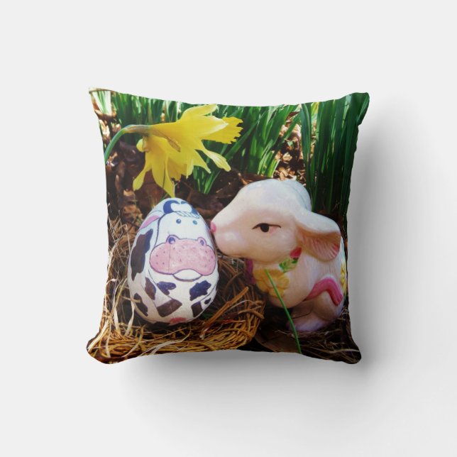 Cojín Decorativo Papel de huevo de vaca besa conejo de Pascua (Anverso)