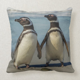 Cojín Decorativo Par de pingüinos en la playa