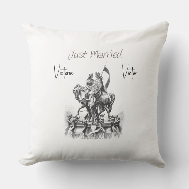 Cojín Decorativo Pareja Renacentista Recién Casada en Caballo (Anverso)