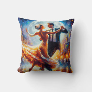 Cojín Decorativo Parejas bailando con romanticismo caprichoso