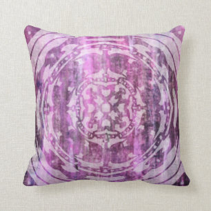 Cojín Decorativo Pátina púrpura: Mandala y diamantes