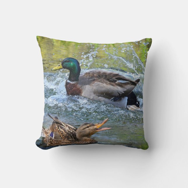 Cojín Decorativo Patos acoplados chapoteo de los pares del pato (Anverso)