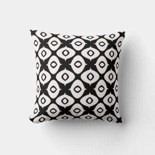 Cojín Decorativo Patrón Arabesco Simétrico en Blanco y Negro Intens